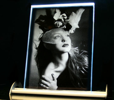 Tavla i Optiwhite-glas 165x225x10 mm inkl. LED-belysning i aluminium